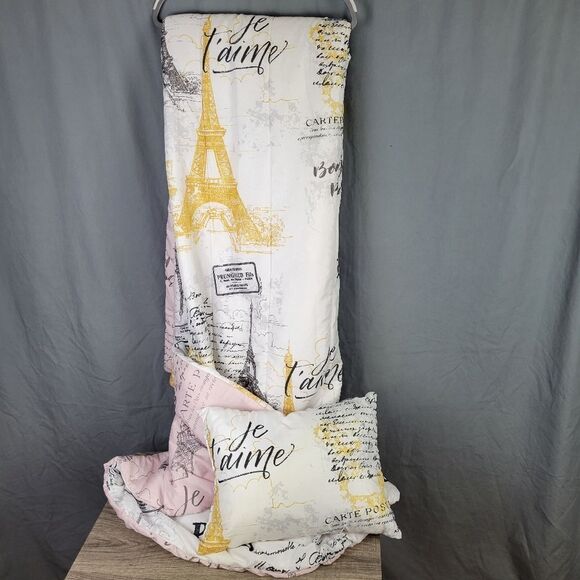 Twin Size Paris Theme‎ Reversible Blanket and Pillow Set - Picture 1 of 3